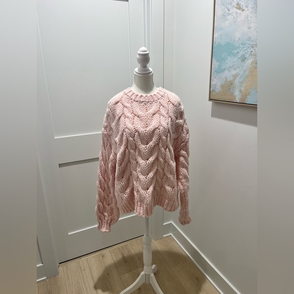 White Fox Boutique Real feelings oversized cable knit sweater baby pink S/M - Picture 4 of 10